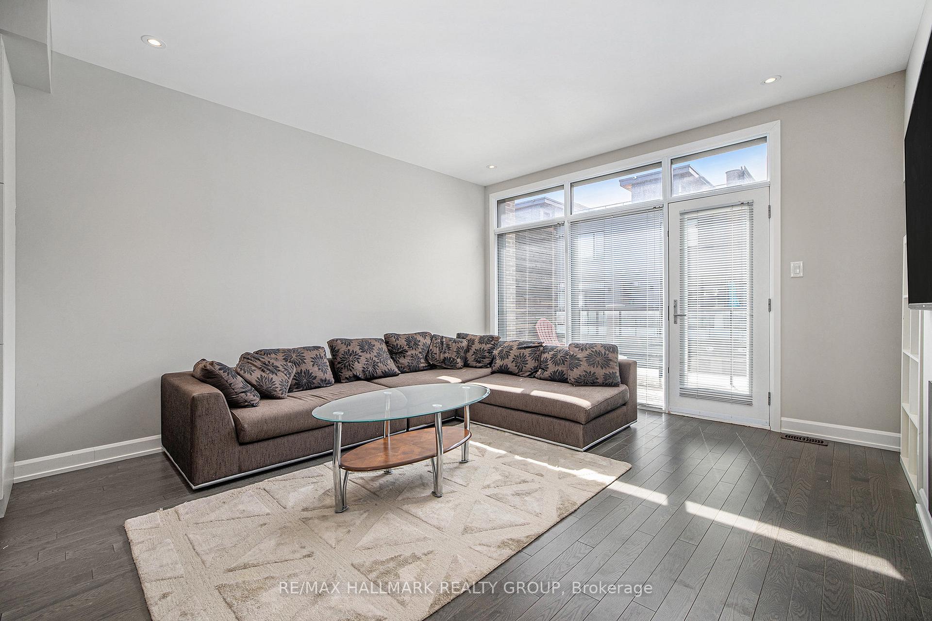 Photo 2 of 378 Deschatelets Avenue, Ottawa, Ottawa East — HOMEH
