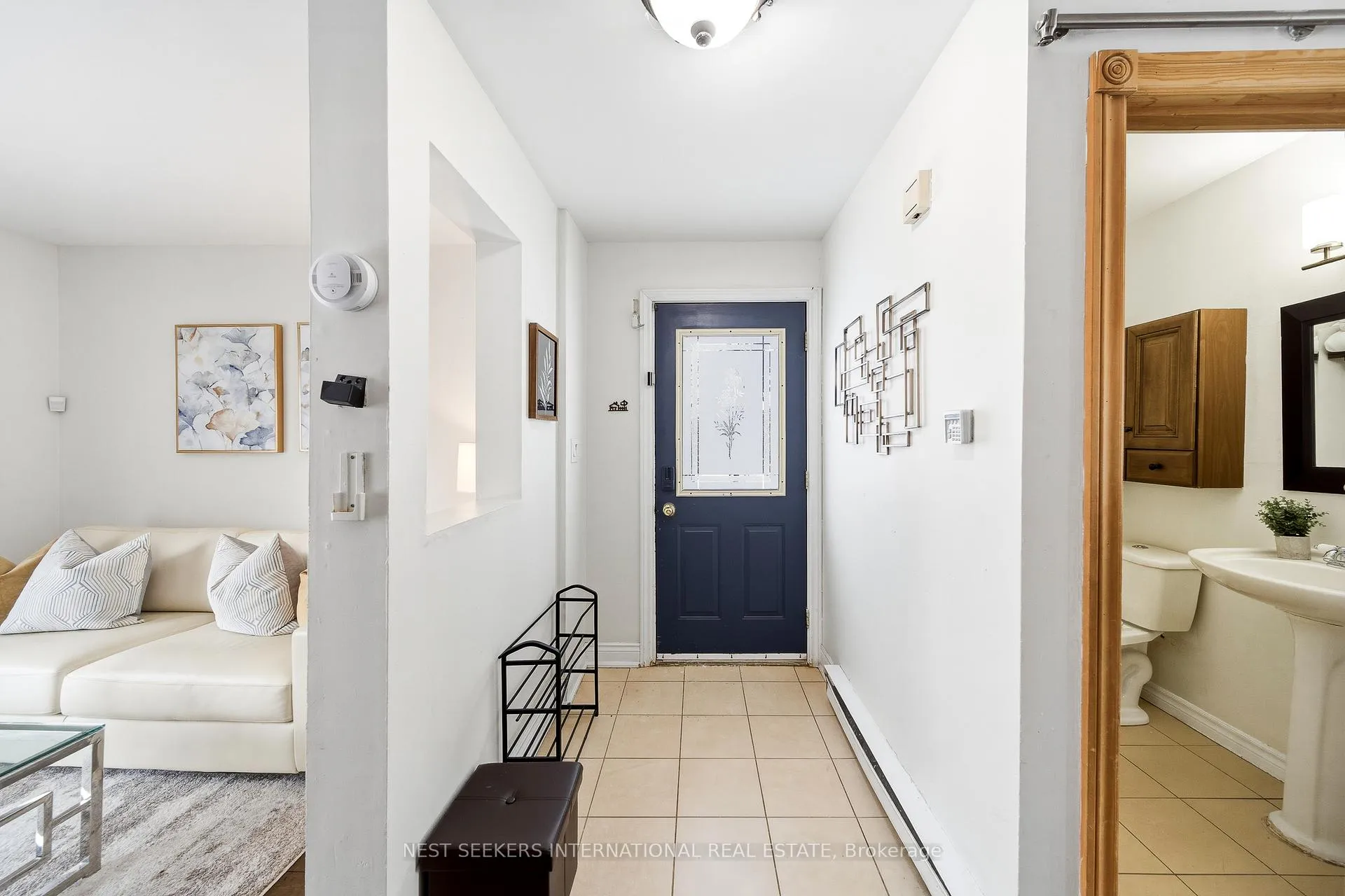 Photo 3 of Unit 30, 6540 Falconer Drive, Mississauga, Streetsville — HOMEH