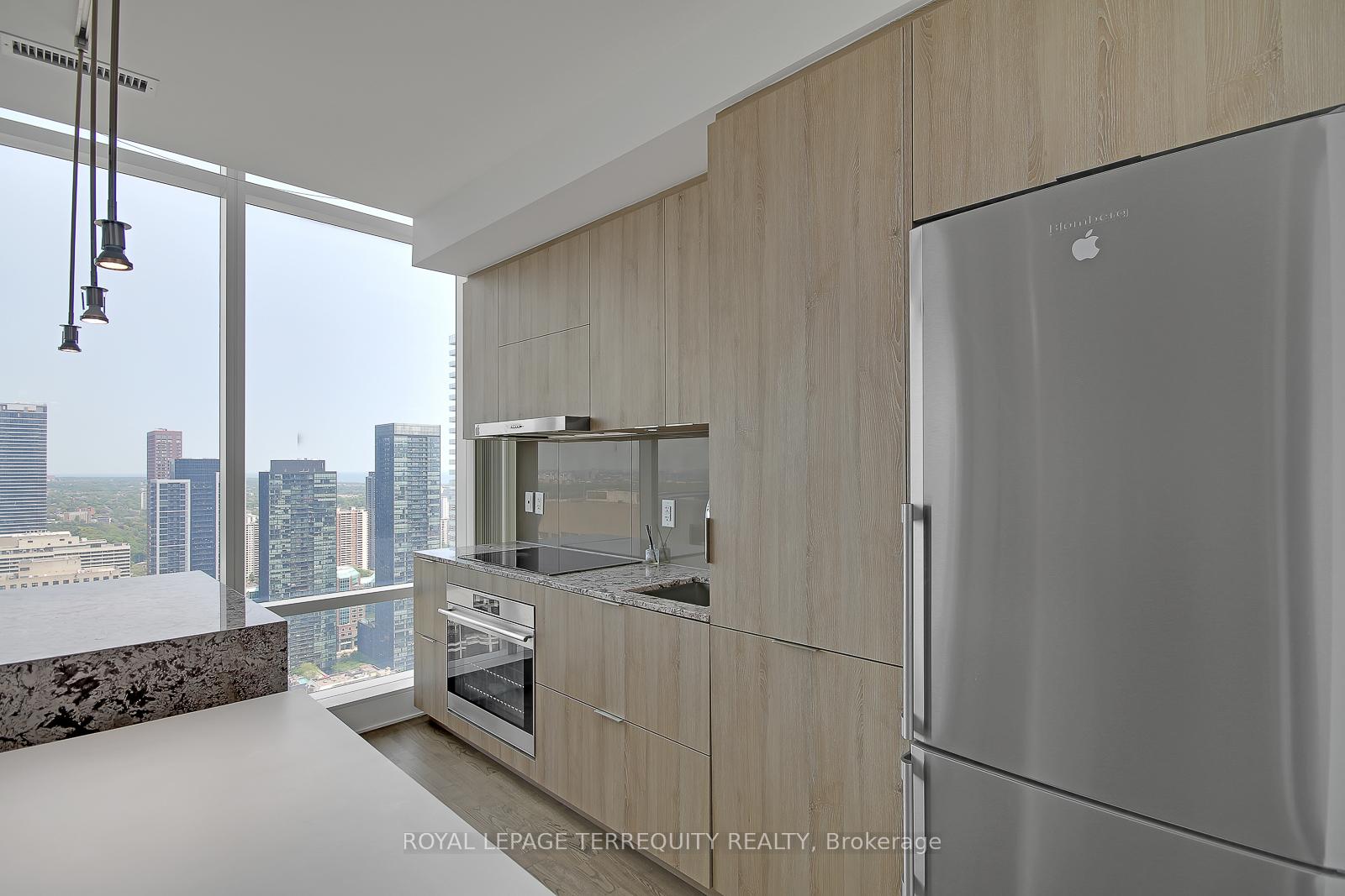 Photo 5 of Unit 4003, 1 Bloor Street E, Toronto, Church-Yonge Corridor — HOMEH