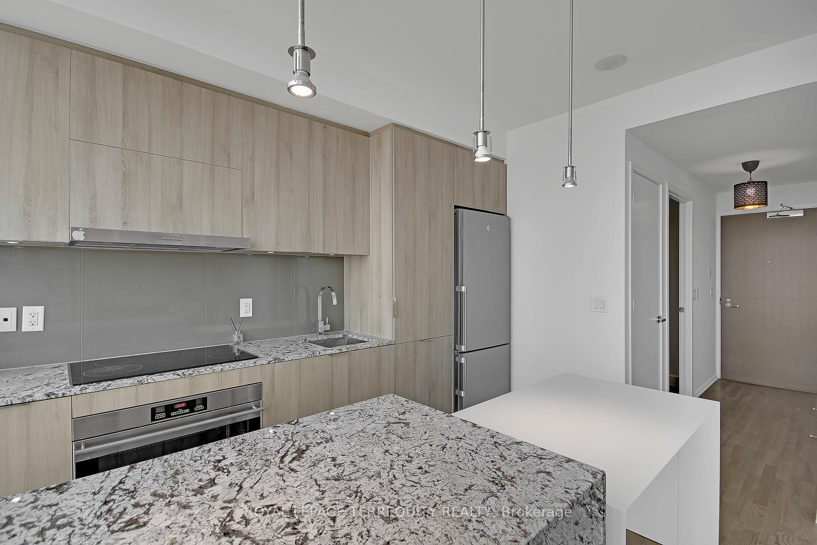 Photo 7 of Unit 4003, 1 Bloor Street E, Toronto, Church-Yonge Corridor — HOMEH