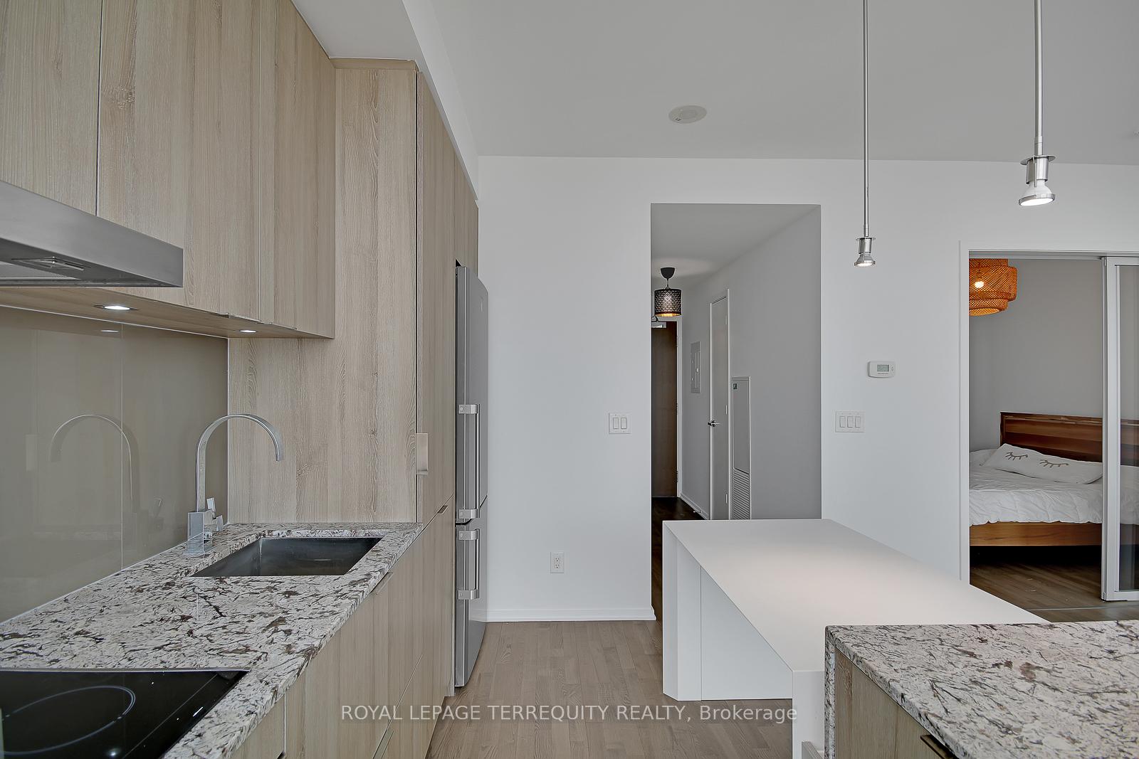 Photo 8 of Unit 4003, 1 Bloor Street E, Toronto, Church-Yonge Corridor — HOMEH