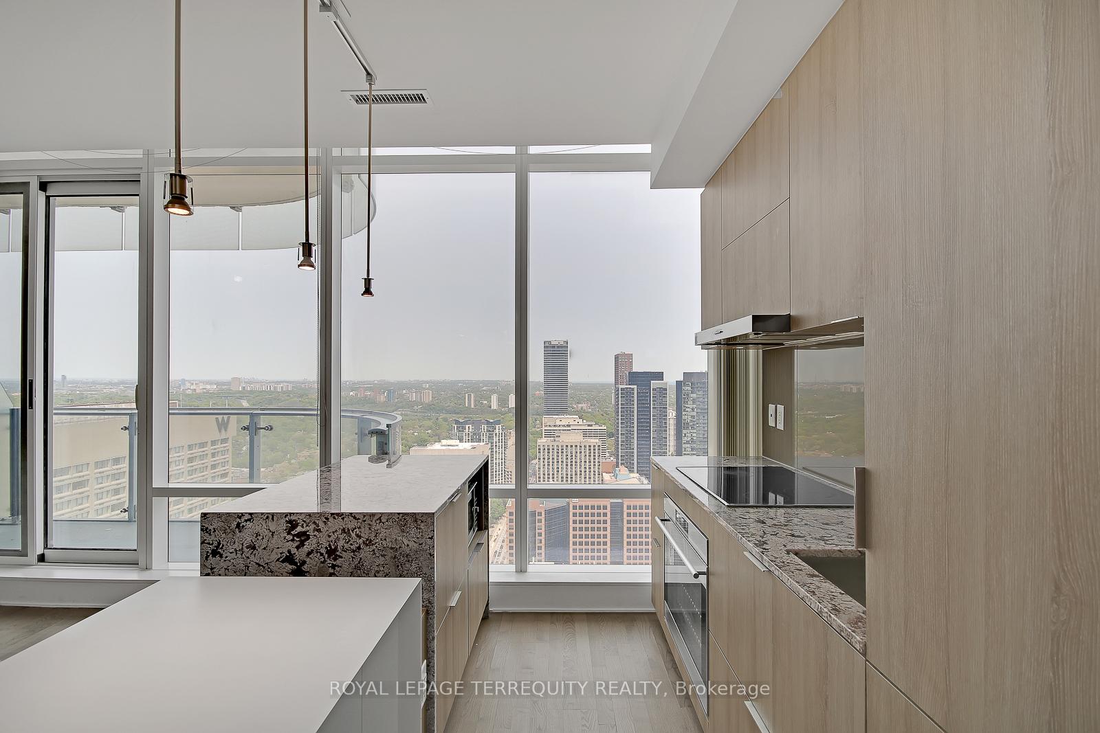 Photo 9 of Unit 4003, 1 Bloor Street E, Toronto, Church-Yonge Corridor — HOMEH
