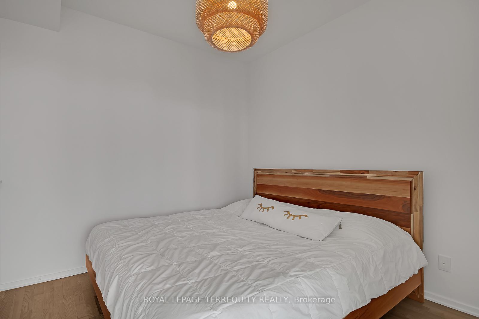 Photo 17 of Unit 4003, 1 Bloor Street E, Toronto, Church-Yonge Corridor — HOMEH