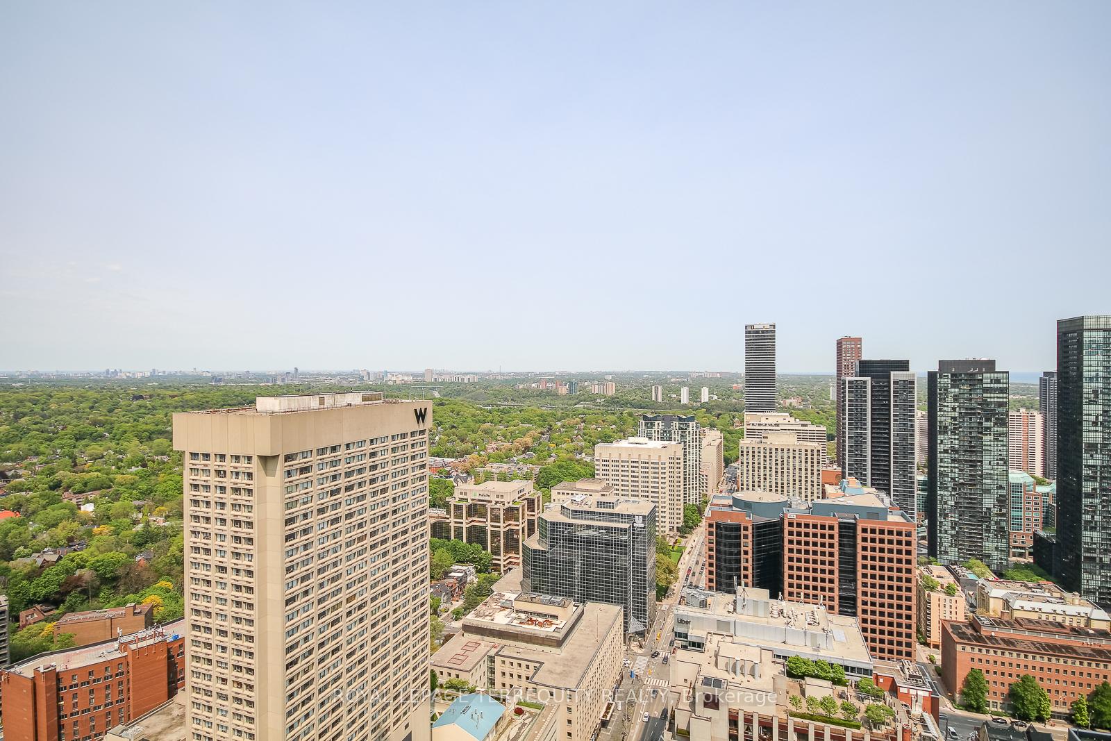 Photo 23 of Unit 4003, 1 Bloor Street E, Toronto, Church-Yonge Corridor — HOMEH