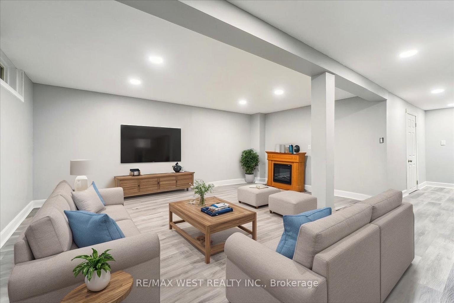 Photo 17 of Unit 30, 211 Kingham Road, Halton Hills, Acton — HOMEH