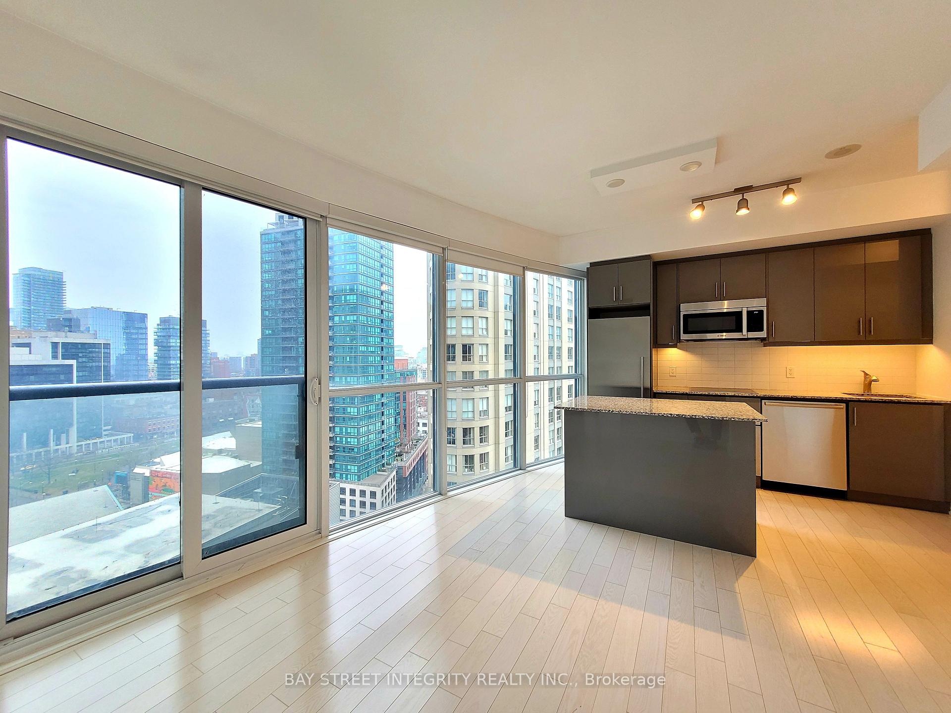 Photo 2 of Unit 1705, 1 The Esplanade Drive, Toronto, Waterfront Communities — HOMEH