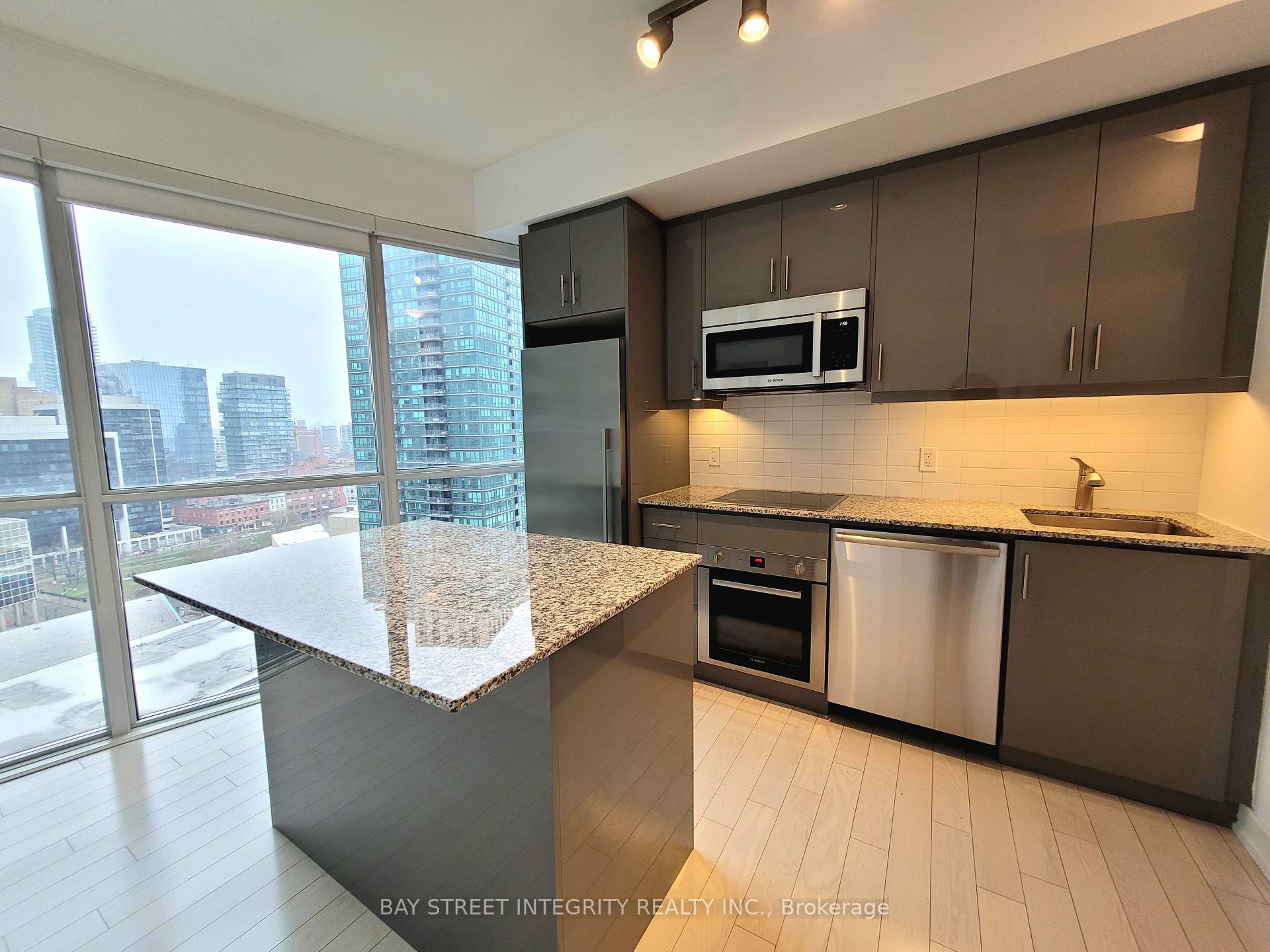 Photo 3 of Unit 1705, 1 The Esplanade Drive, Toronto, Waterfront Communities — HOMEH