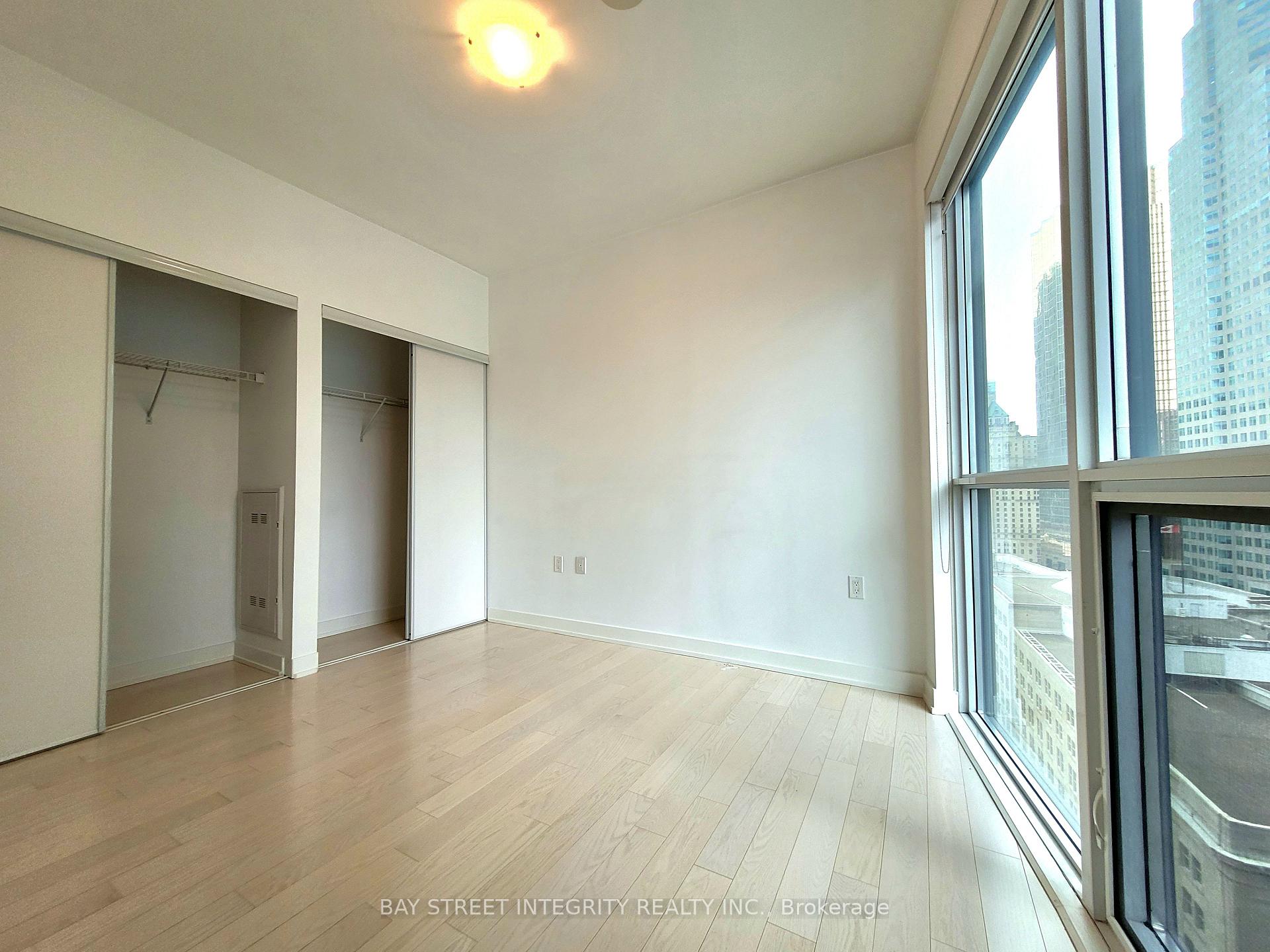 Photo 10 of Unit 1705, 1 The Esplanade Drive, Toronto, Waterfront Communities — HOMEH