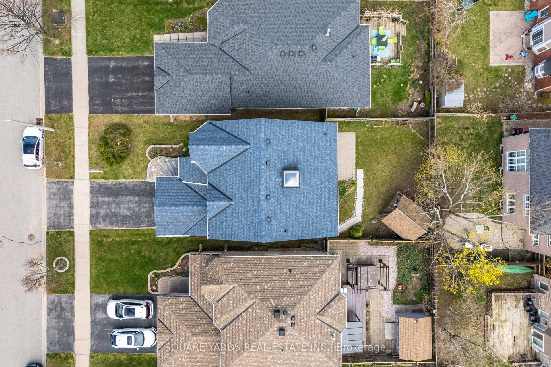 Photo 5 of 23 Huntington Drive, Barrie, Northwest — HOMEH