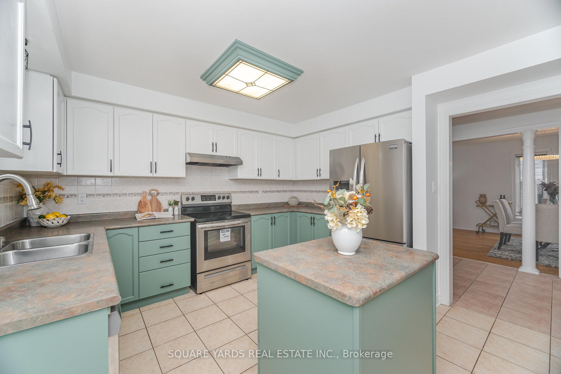 Photo 12 of 23 Huntington Drive, Barrie, Northwest — HOMEH