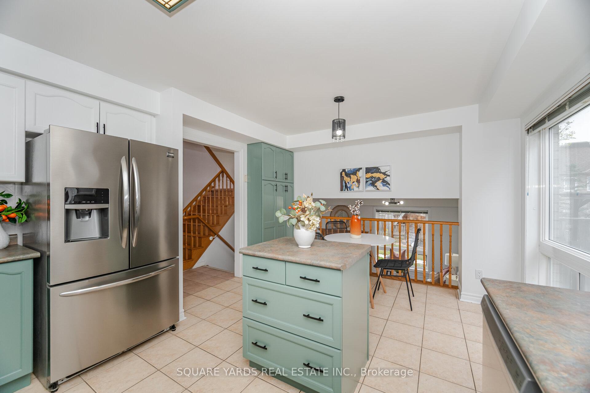 Photo 14 of 23 Huntington Drive, Barrie, Northwest — HOMEH