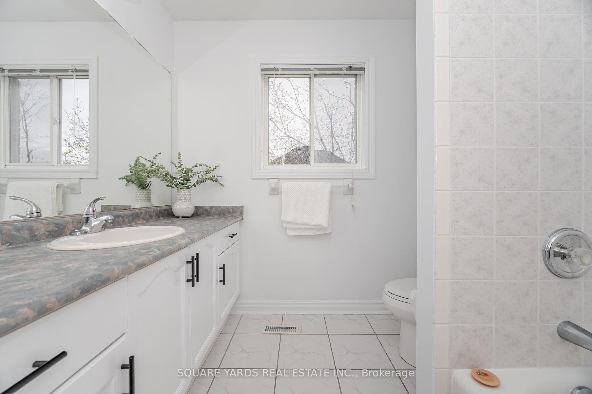 Photo 34 of 23 Huntington Drive, Barrie, Northwest — HOMEH
