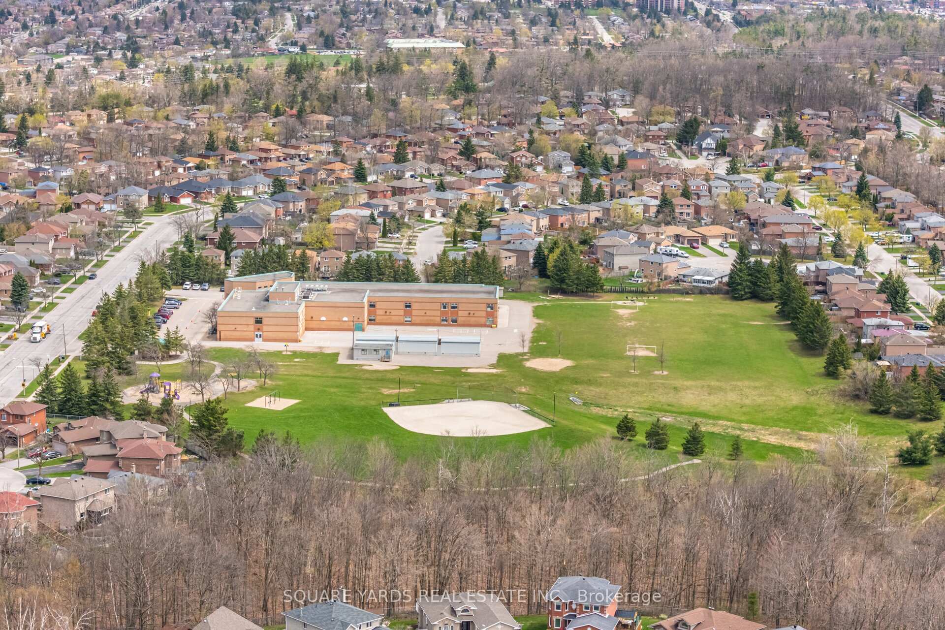 Photo 50 of 23 Huntington Drive, Barrie, Northwest — HOMEH