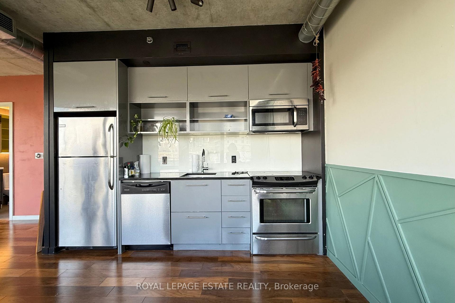 Photo 4 of Unit 303, 51 Trolley Crescent, Toronto, Moss Park — HOMEH