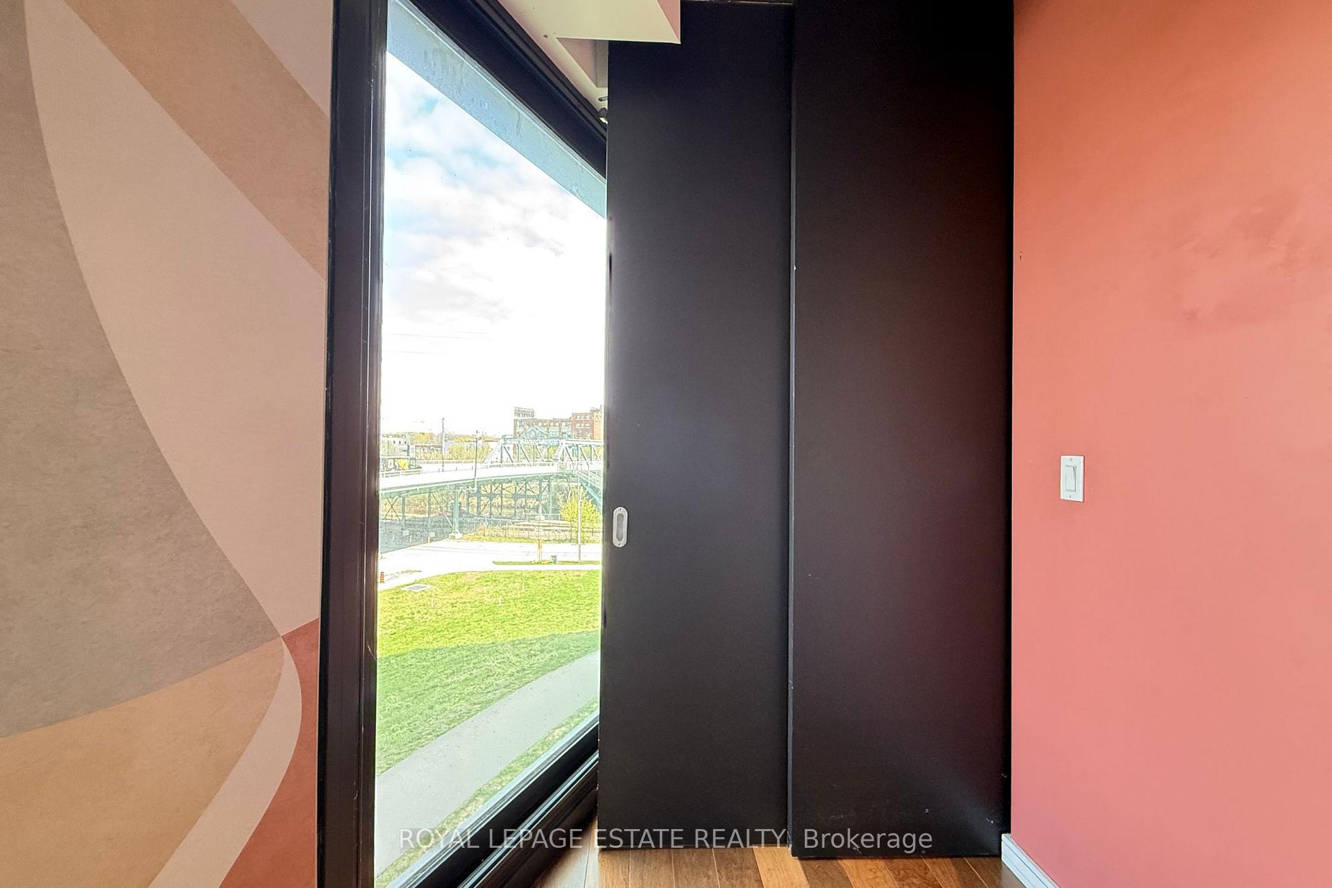 Photo 9 of Unit 303, 51 Trolley Crescent, Toronto, Moss Park — HOMEH