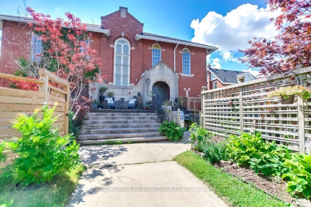 Photo 2 of 73 Fifth Avenue, St. Thomas — HOMEH