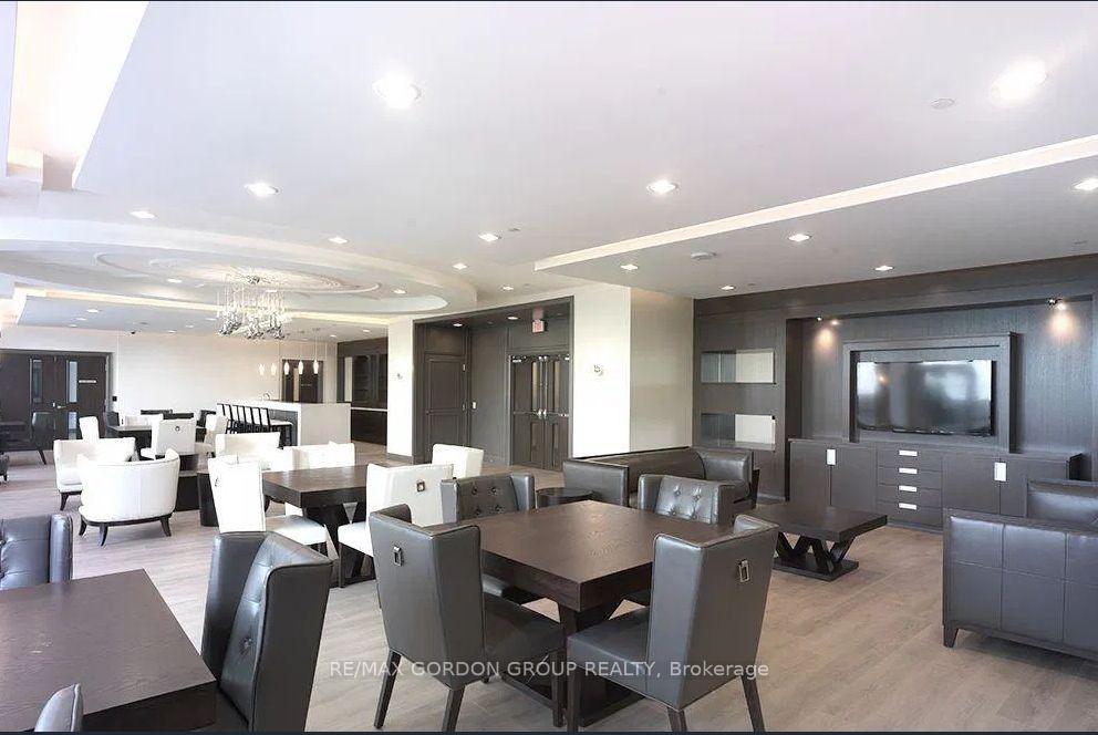 Photo 5 of Unit 1102, 7171 Yonge Street, Markham, Grandview — HOMEH