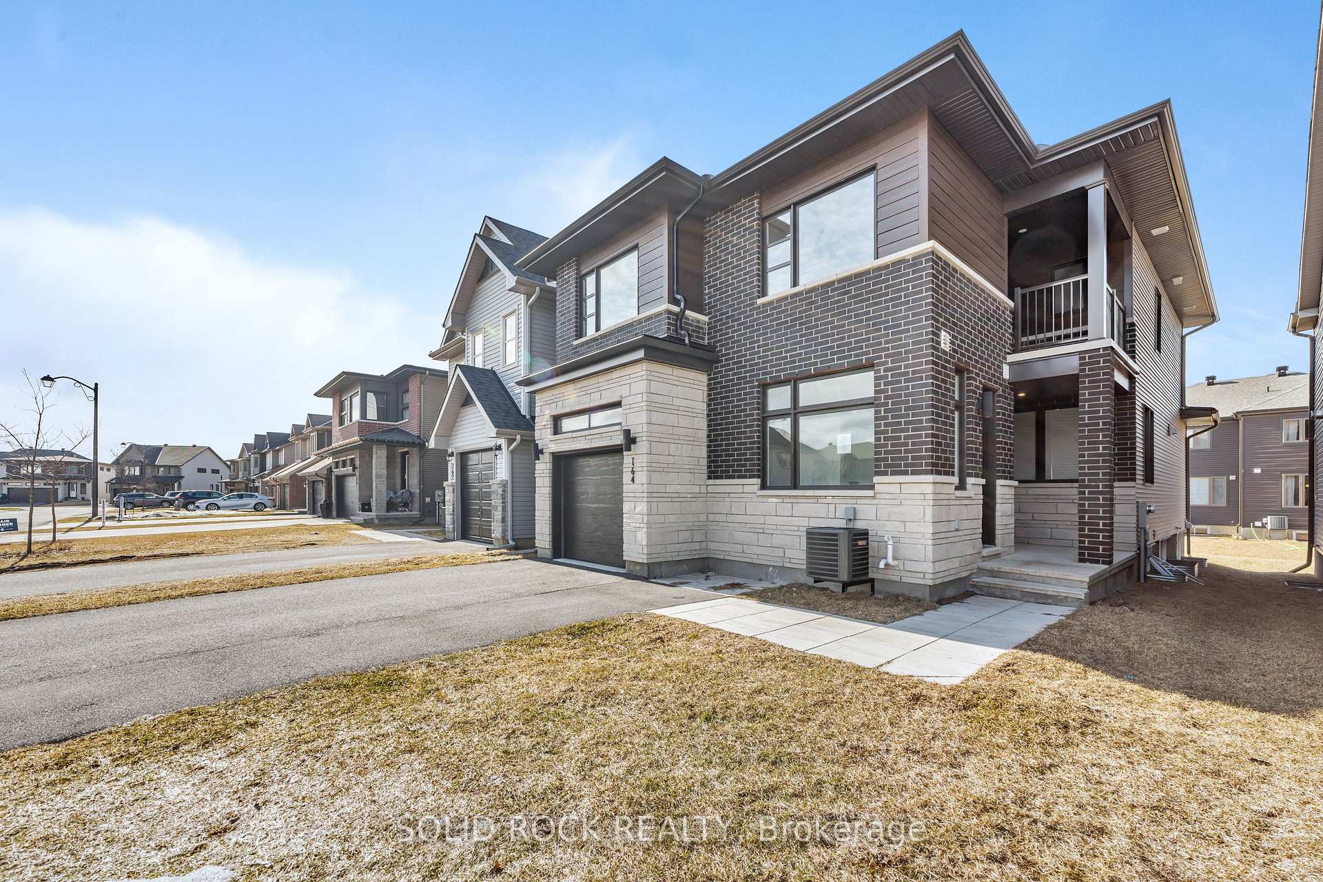 Photo 5 of 164 Minikan Street, Ottawa, Blossom Park/Kemp Park/Findlay Creek — HOMEH