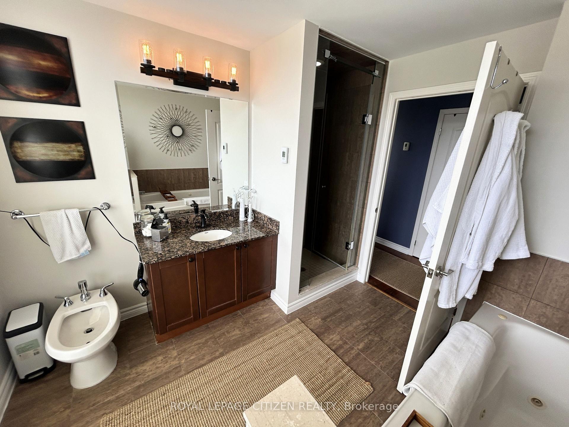 Photo 25 of Unit 1001, 699 Aberdeen Boulevard, Midland — HOMEH