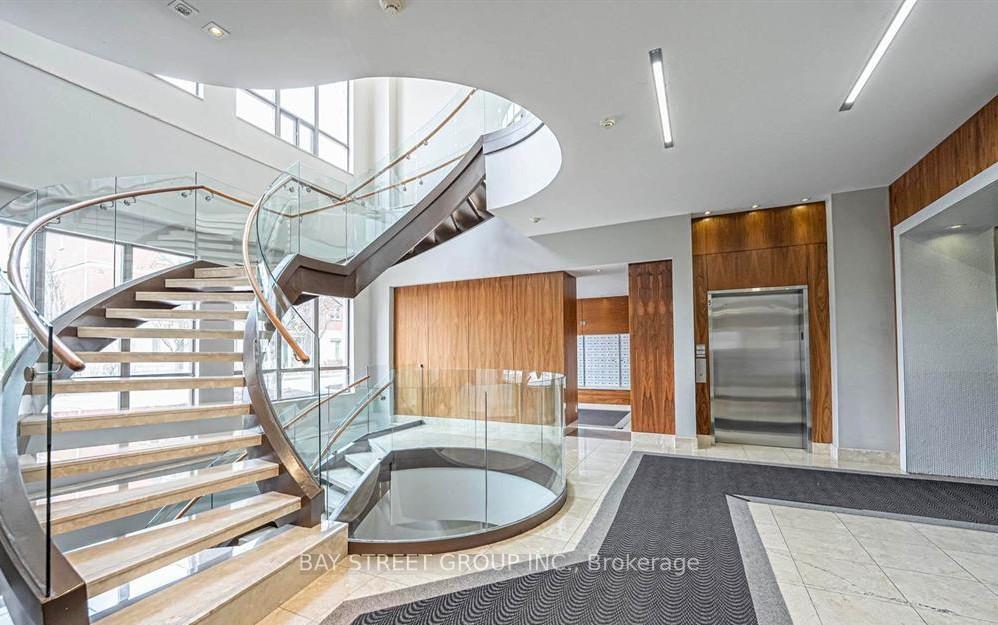 Photo 2 of Unit Uph1, 39 Galleria Parkway, Markham, Commerce Valley — HOMEH