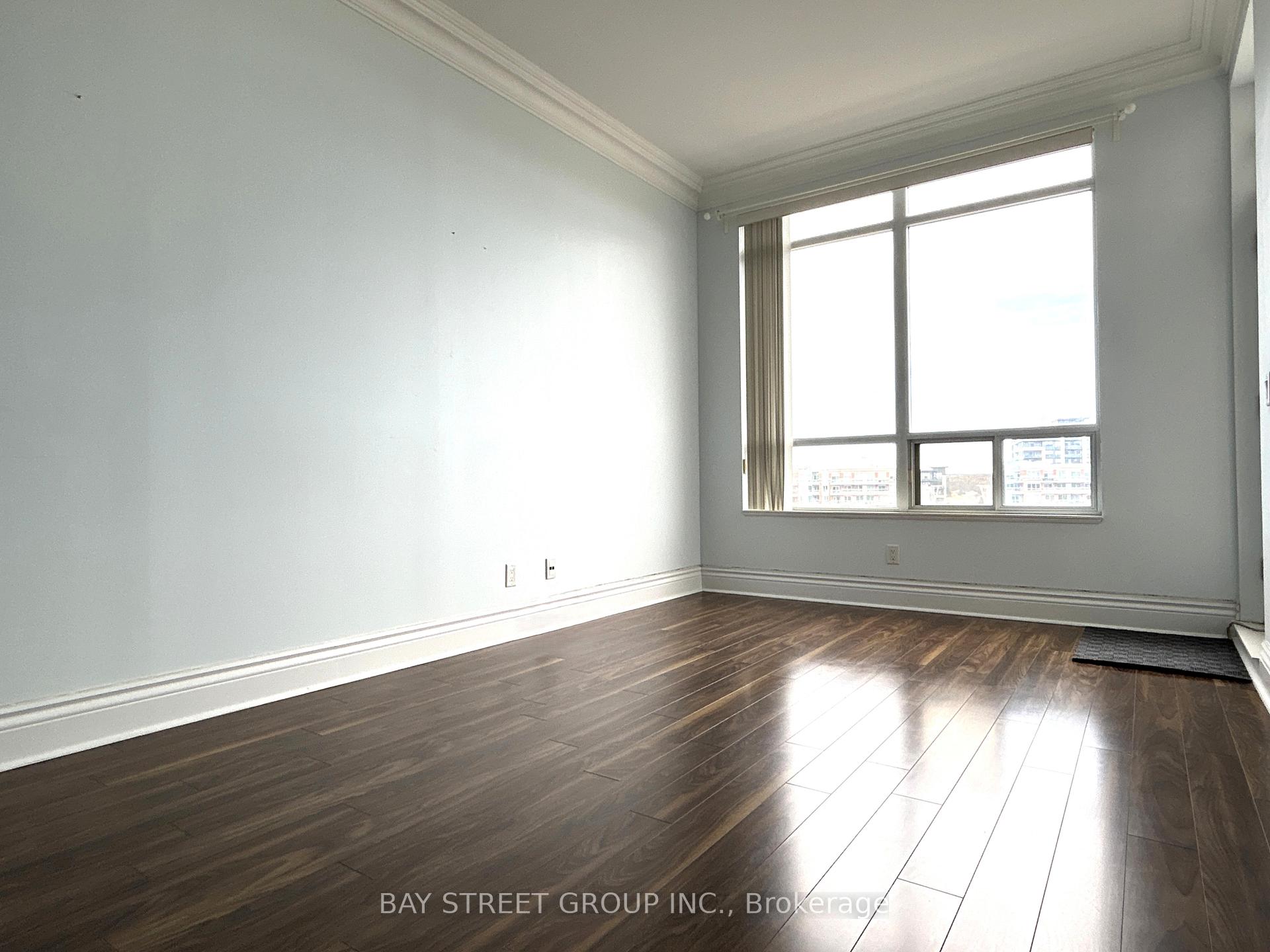 Photo 8 of Unit Uph1, 39 Galleria Parkway, Markham, Commerce Valley — HOMEH