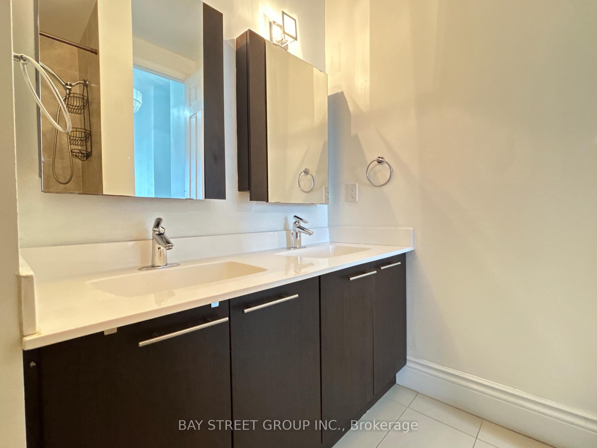 Photo 9 of Unit Uph1, 39 Galleria Parkway, Markham, Commerce Valley — HOMEH