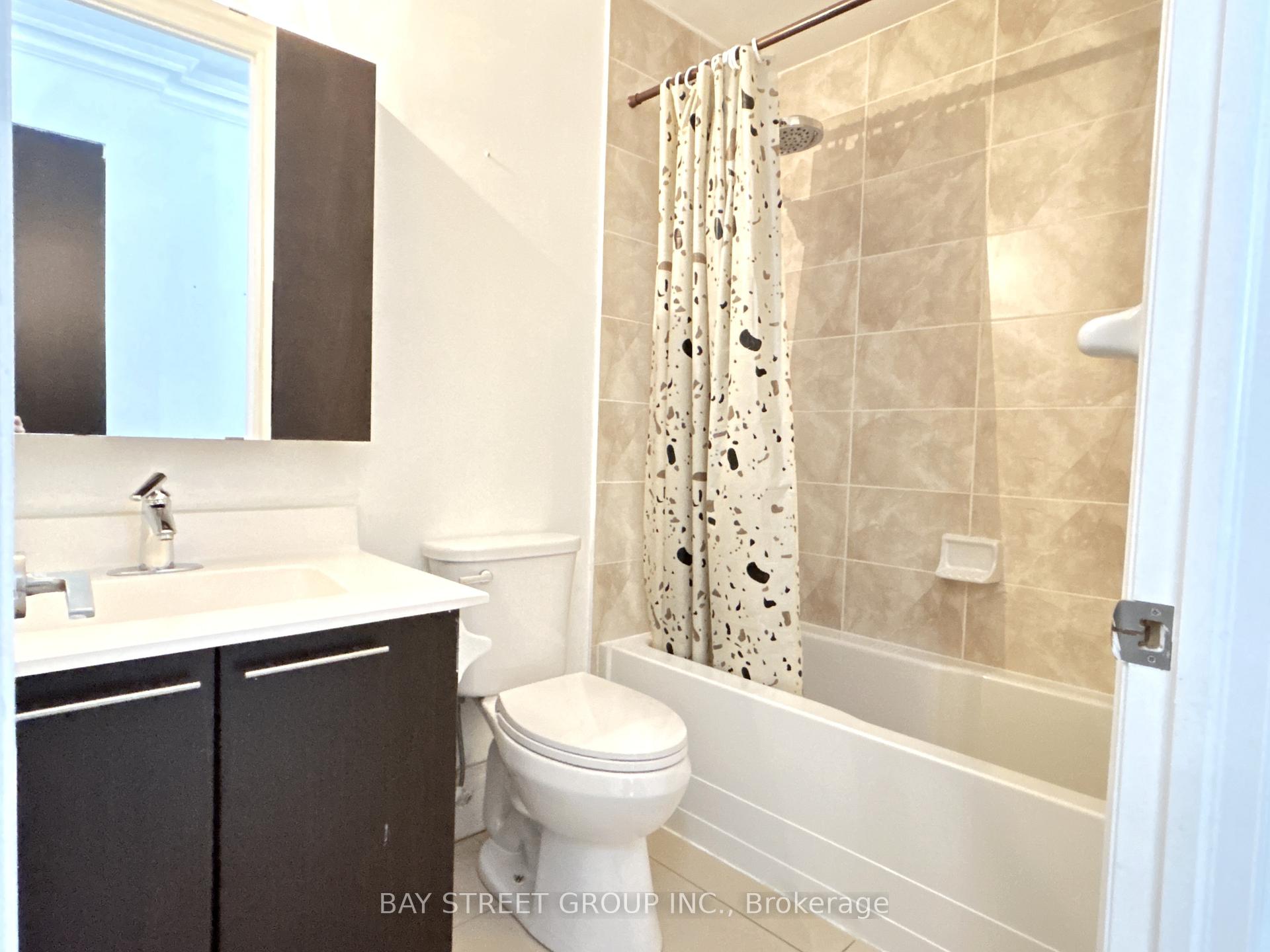 Photo 14 of Unit Uph1, 39 Galleria Parkway, Markham, Commerce Valley — HOMEH
