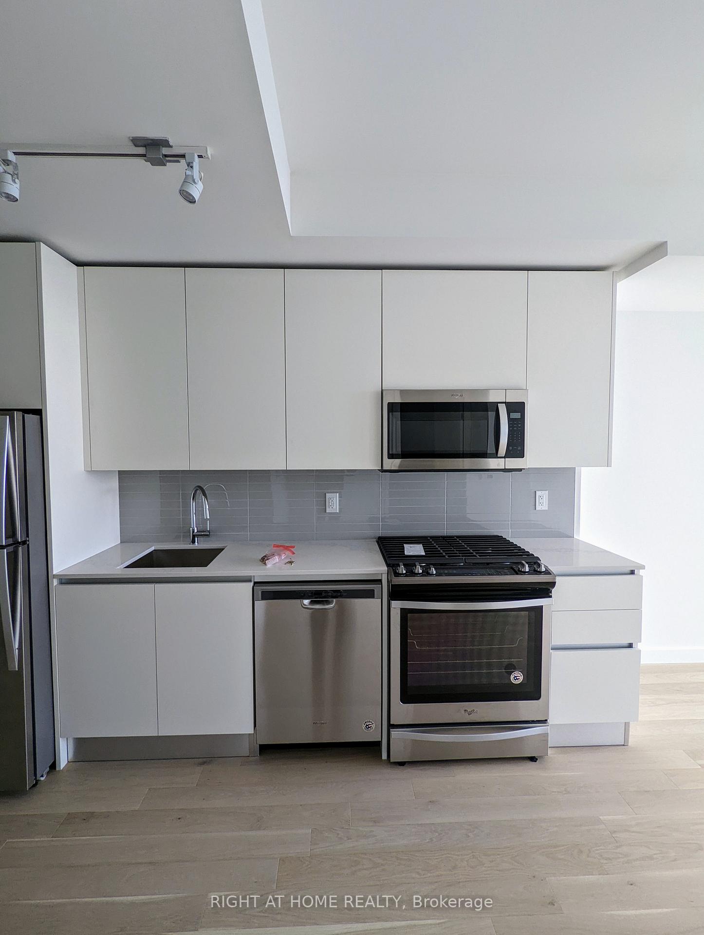 Photo 3 of Unit 2204, 2A Church Street, Toronto, Waterfront Communities — HOMEH