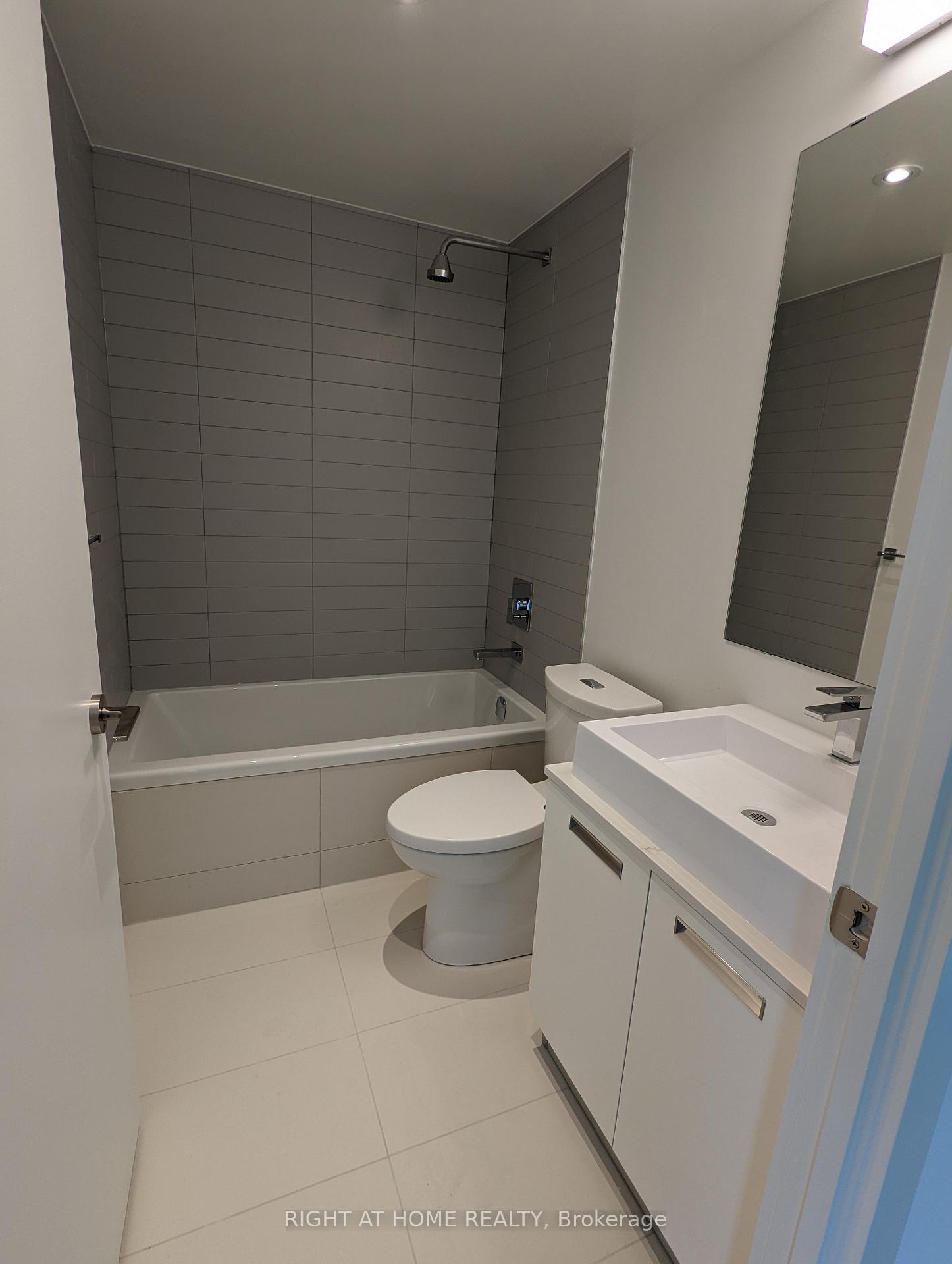 Photo 5 of Unit 2204, 2A Church Street, Toronto, Waterfront Communities — HOMEH