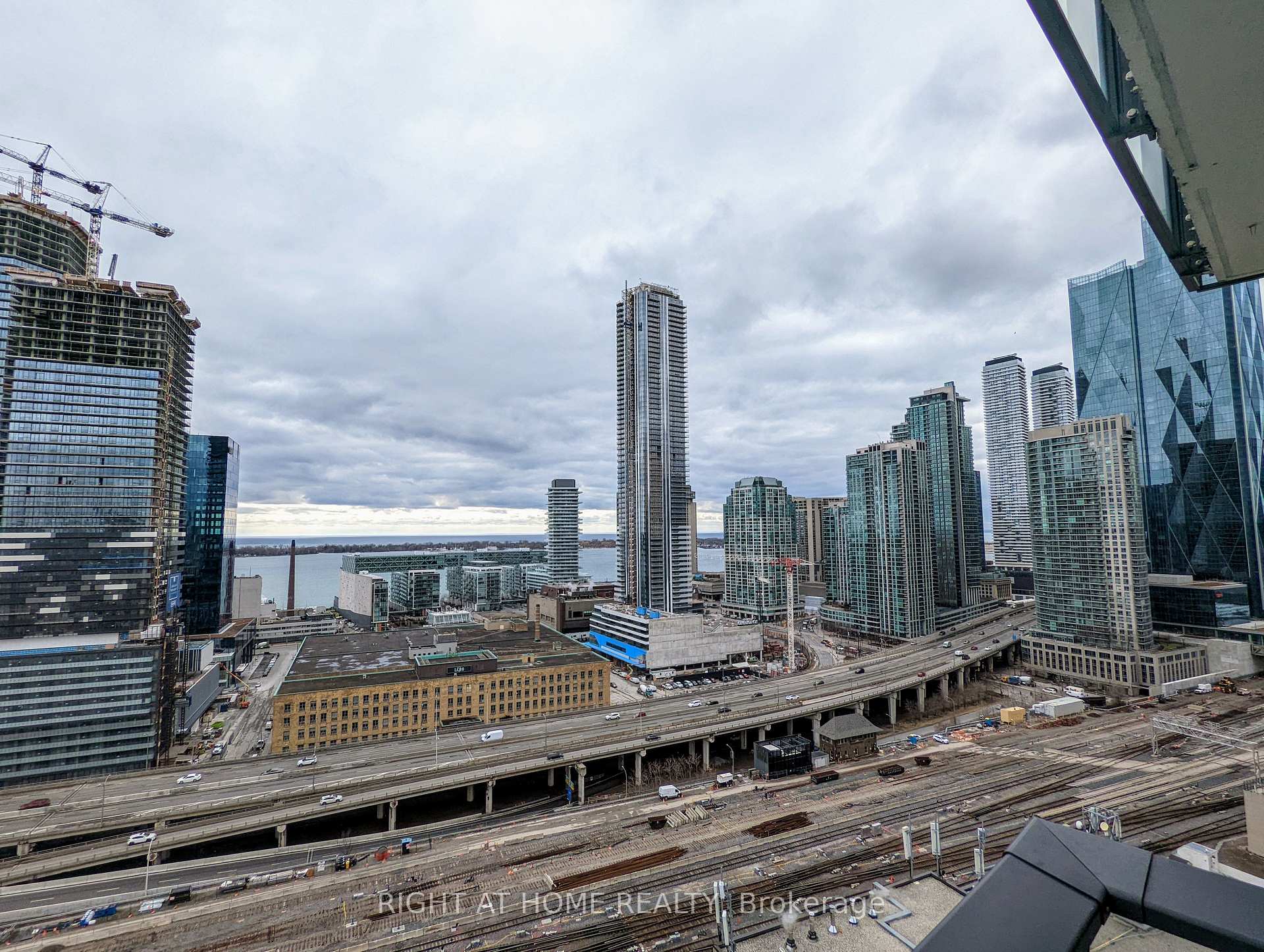 Photo 9 of Unit 2204, 2A Church Street, Toronto, Waterfront Communities — HOMEH