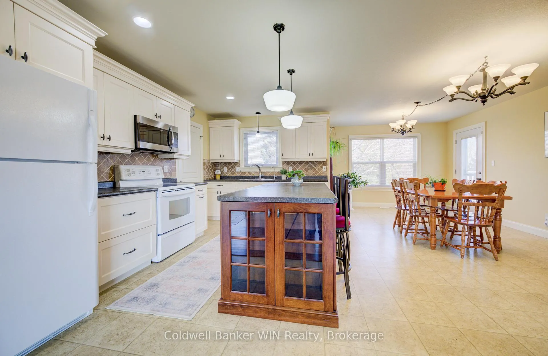 Photo 8 of 34 Regency Drive, Minto — HOMEH