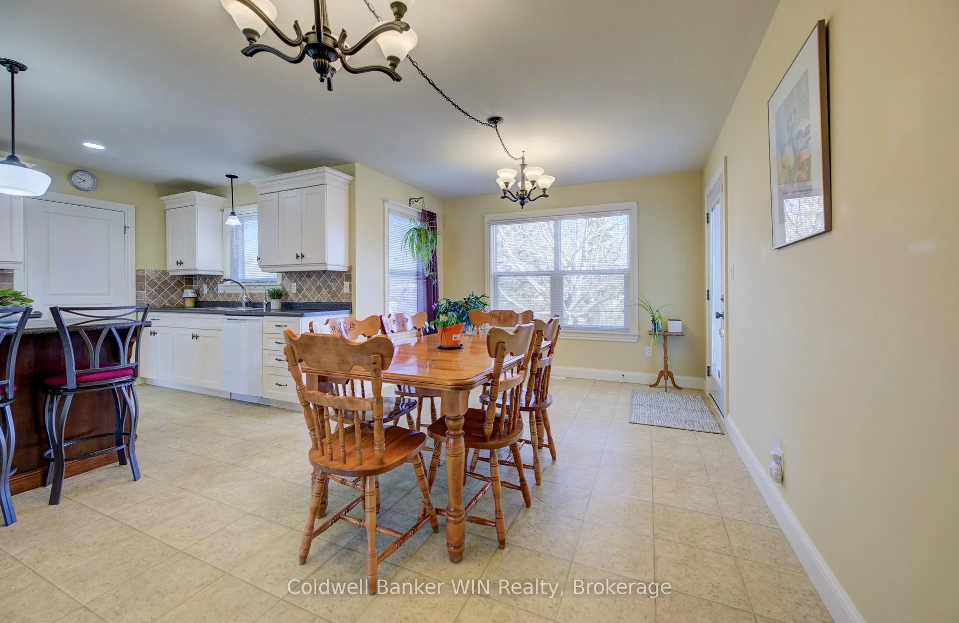 Photo 12 of 34 Regency Drive, Minto — HOMEH