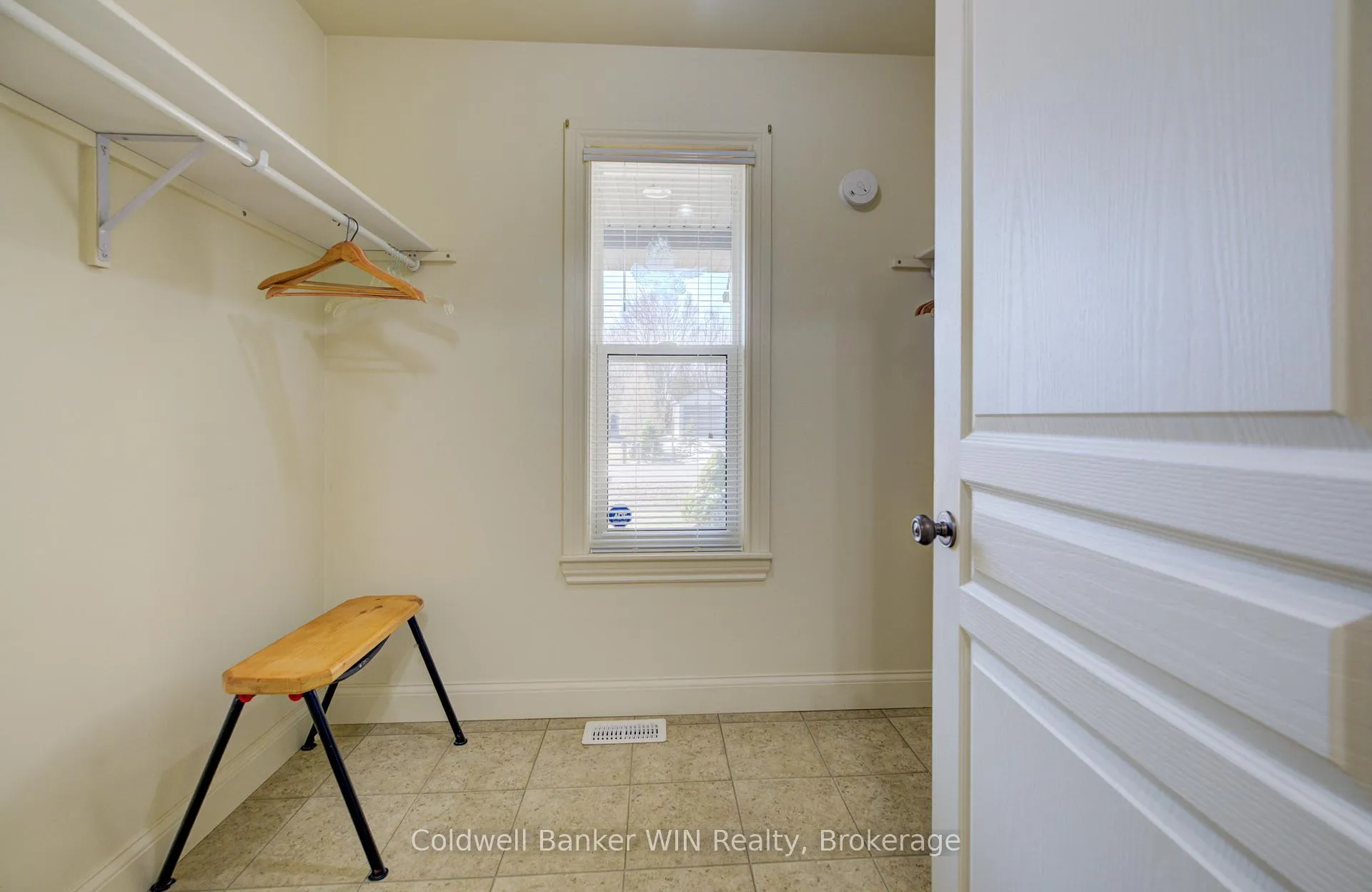 Photo 17 of 34 Regency Drive, Minto — HOMEH