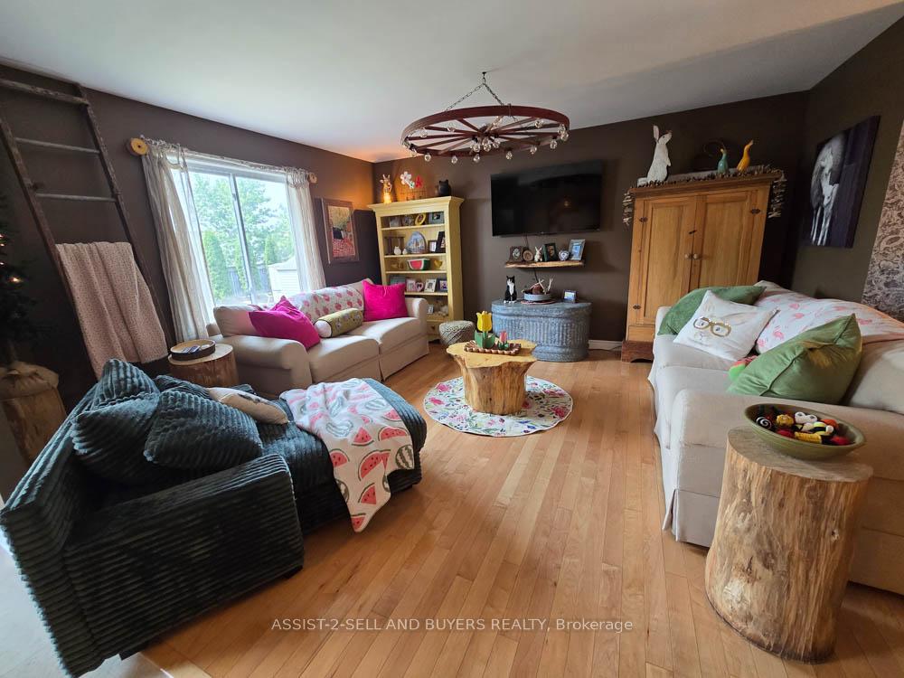 Photo 4 of 371 Emma Avenue, Cornwall — HOMEH