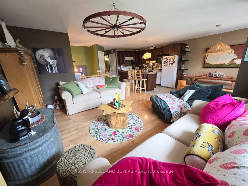 Photo 5 of 371 Emma Avenue, Cornwall — HOMEH