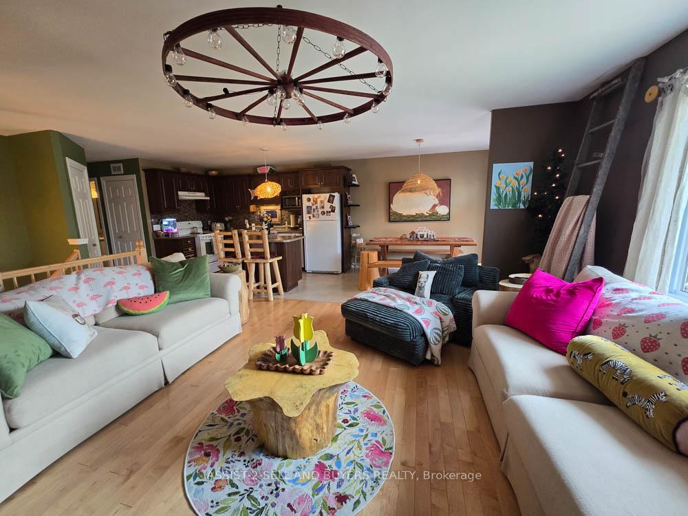Photo 6 of 371 Emma Avenue, Cornwall — HOMEH