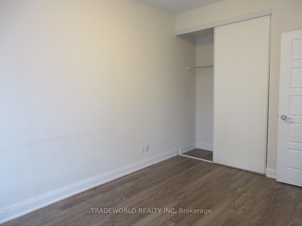 Photo 10 of Unit 307, 8200 Birchmount Road, Markham, Unionville — HOMEH
