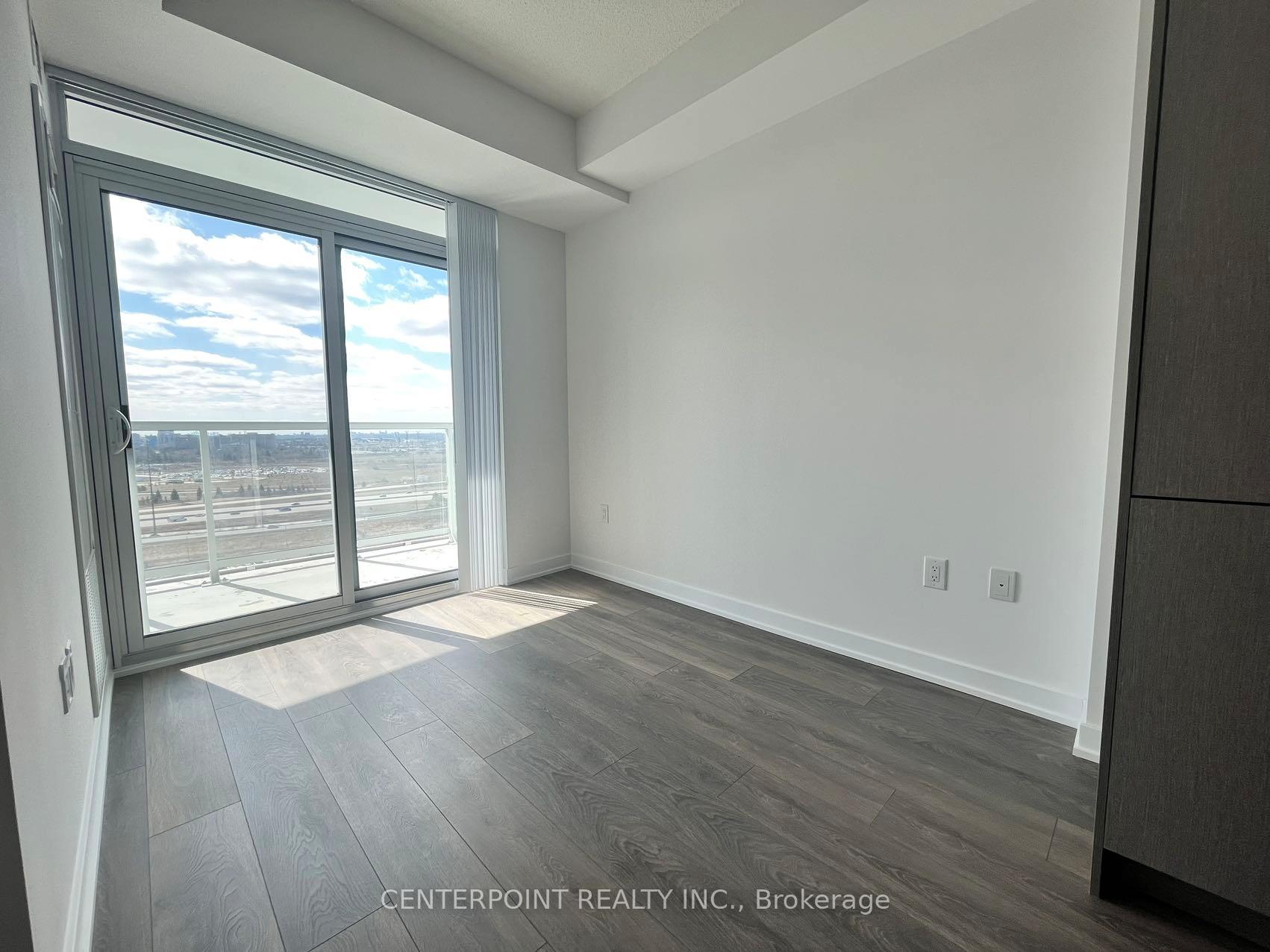 Photo 6 of Unit 1705, 38 Honeycrisp Crescent, Vaughan, Vaughan Corporate Centre — HOMEH