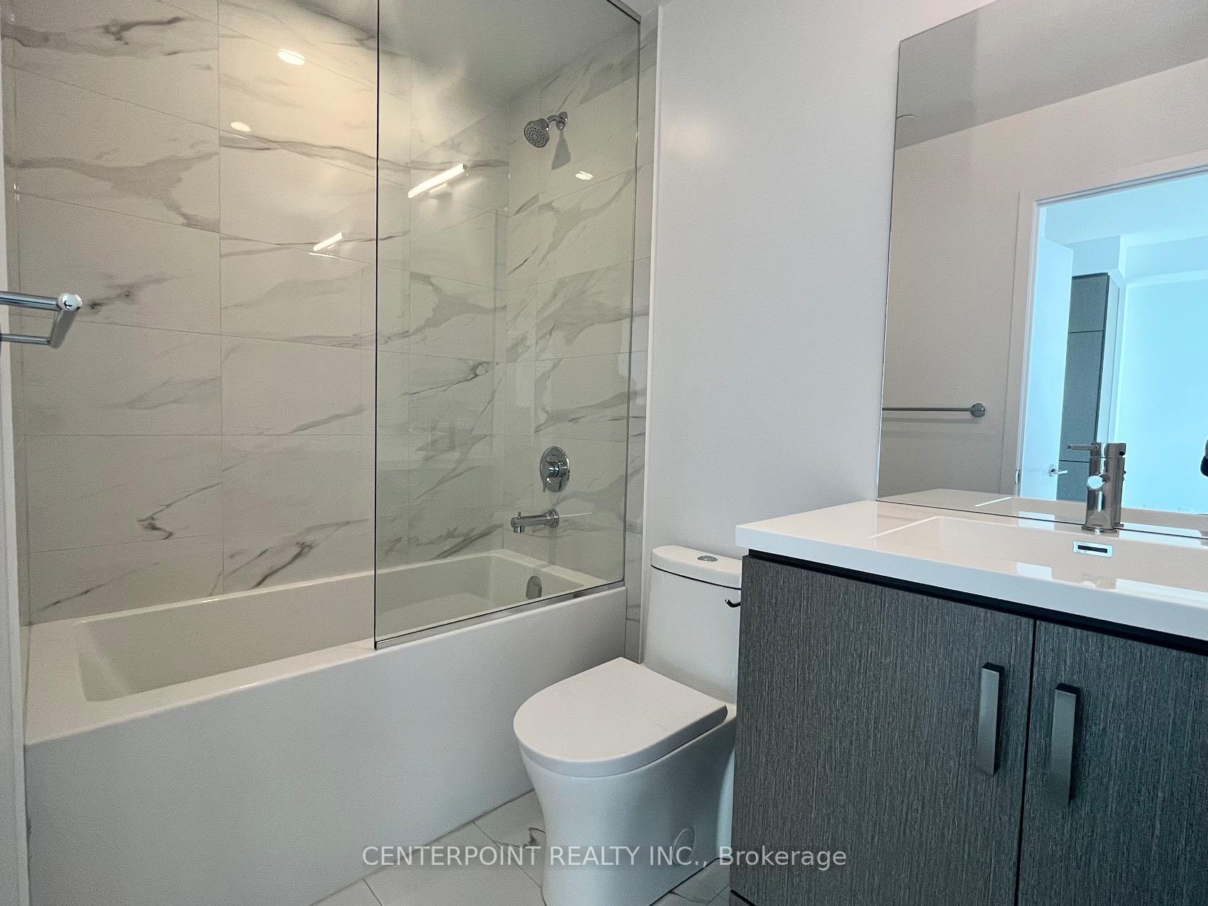Photo 10 of Unit 1705, 38 Honeycrisp Crescent, Vaughan, Vaughan Corporate Centre — HOMEH