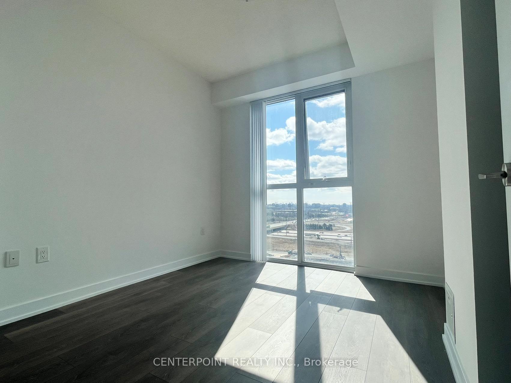 Photo 11 of Unit 1705, 38 Honeycrisp Crescent, Vaughan, Vaughan Corporate Centre — HOMEH