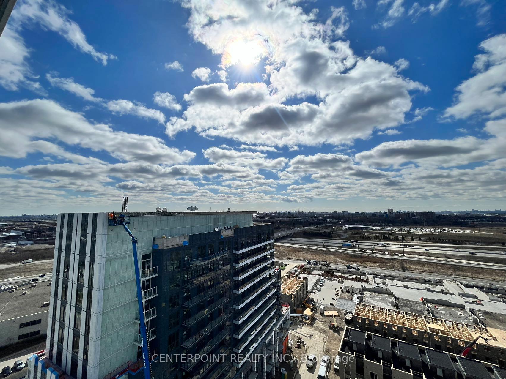 Photo 15 of Unit 1705, 38 Honeycrisp Crescent, Vaughan, Vaughan Corporate Centre — HOMEH