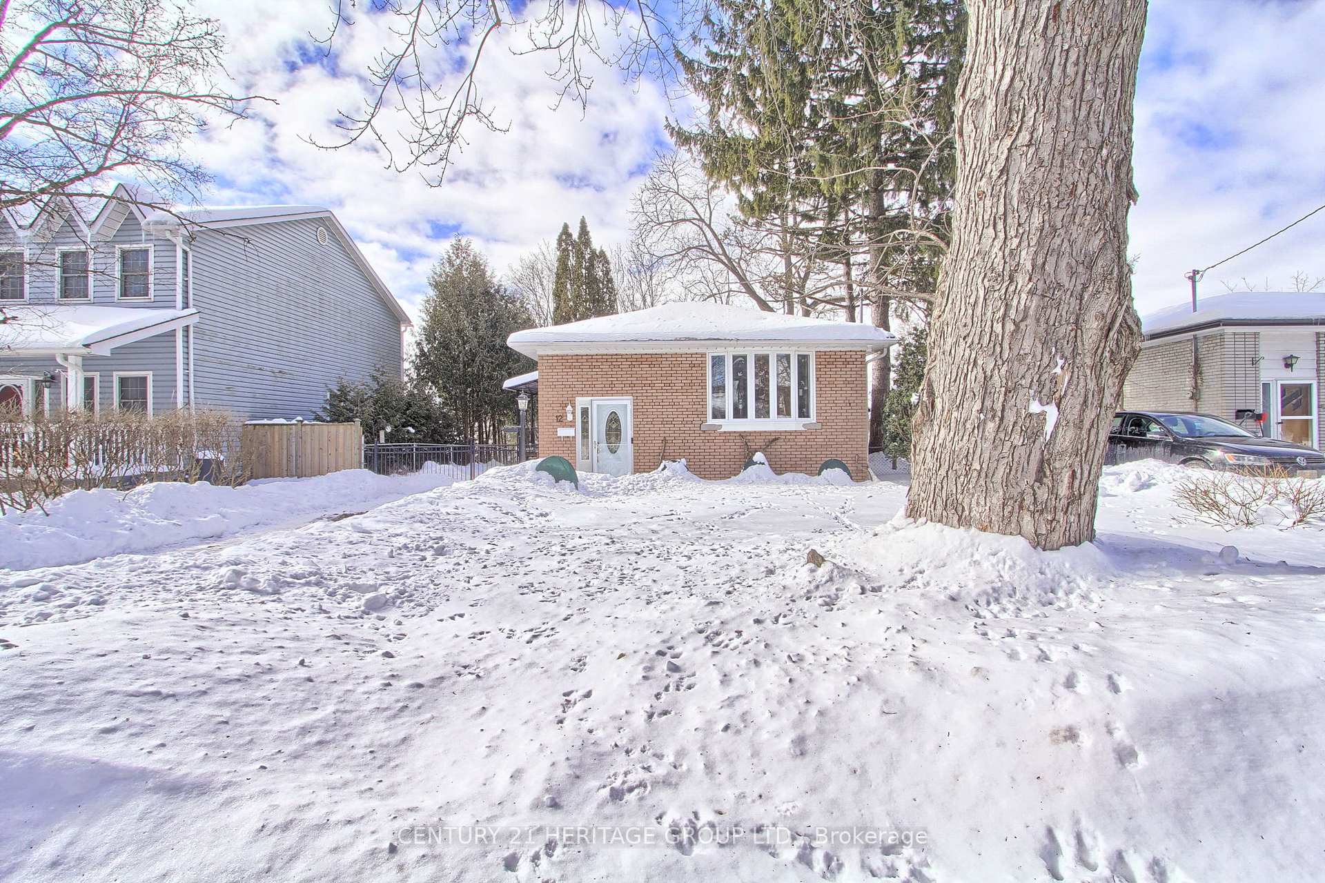 Photo 2 of 12 Duffin Street, Ajax, Central West — HOMEH