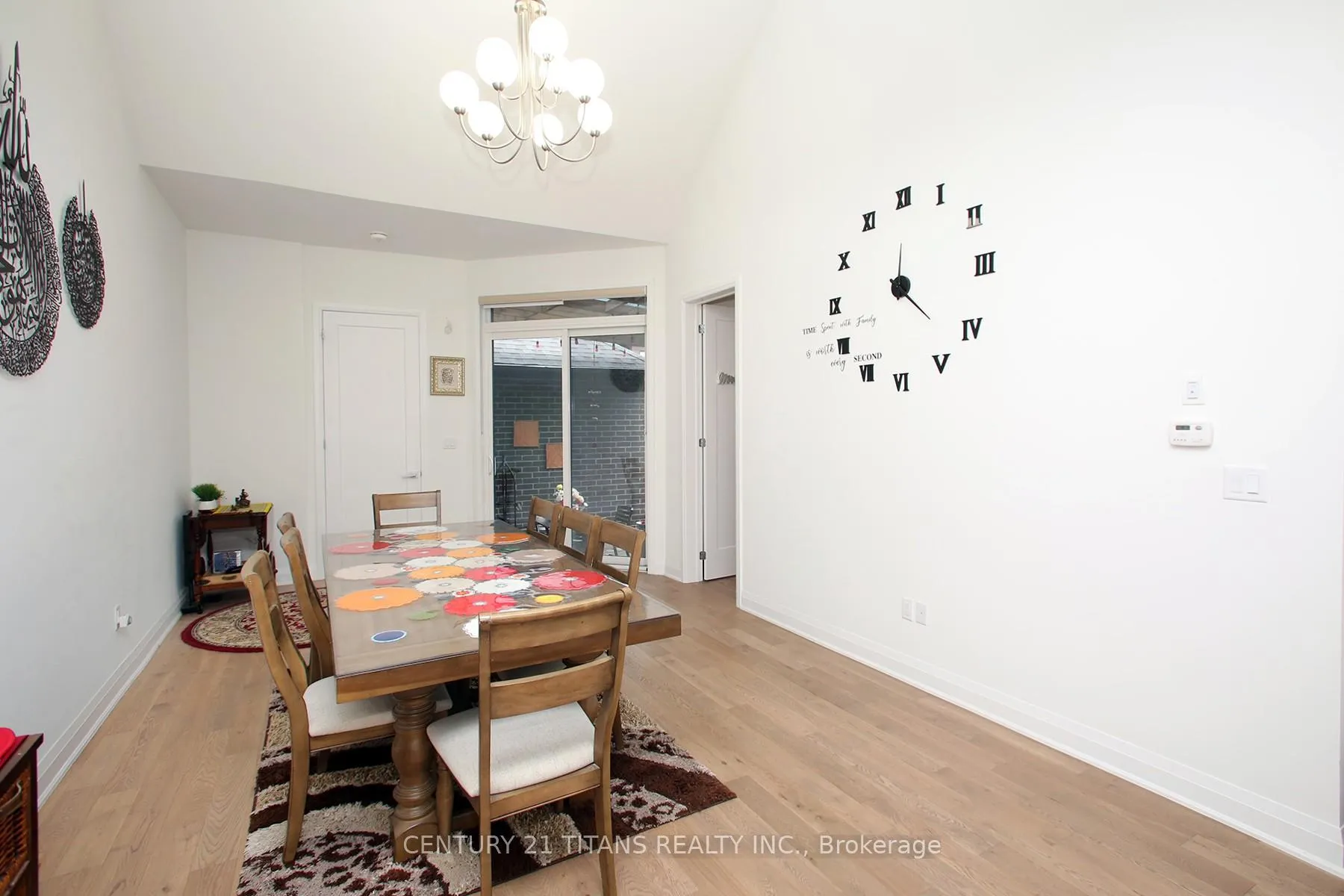 Photo 10 of 18 Vern Robertson Gate, Uxbridge — HOMEH