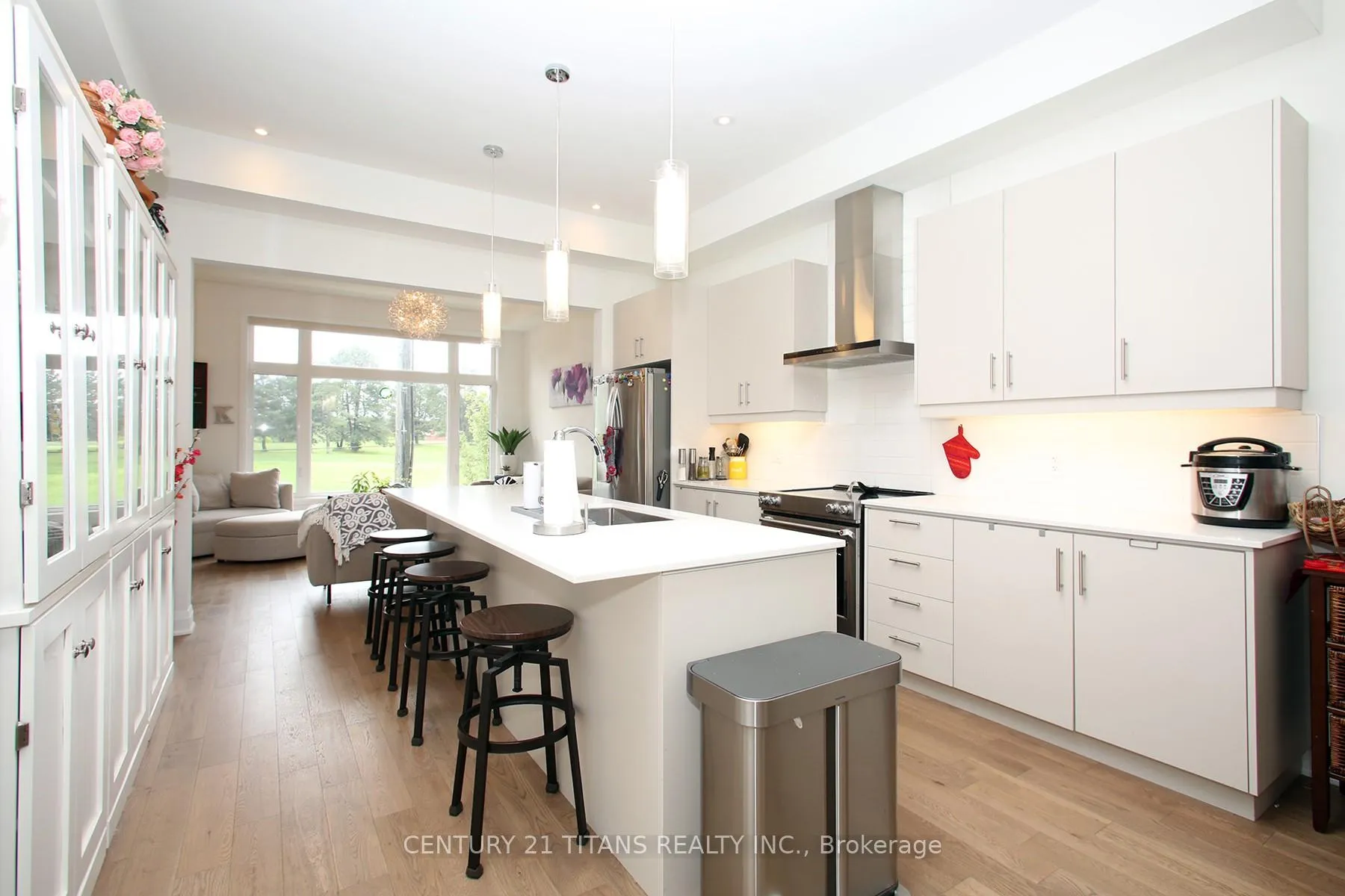 Photo 16 of 18 Vern Robertson Gate, Uxbridge — HOMEH