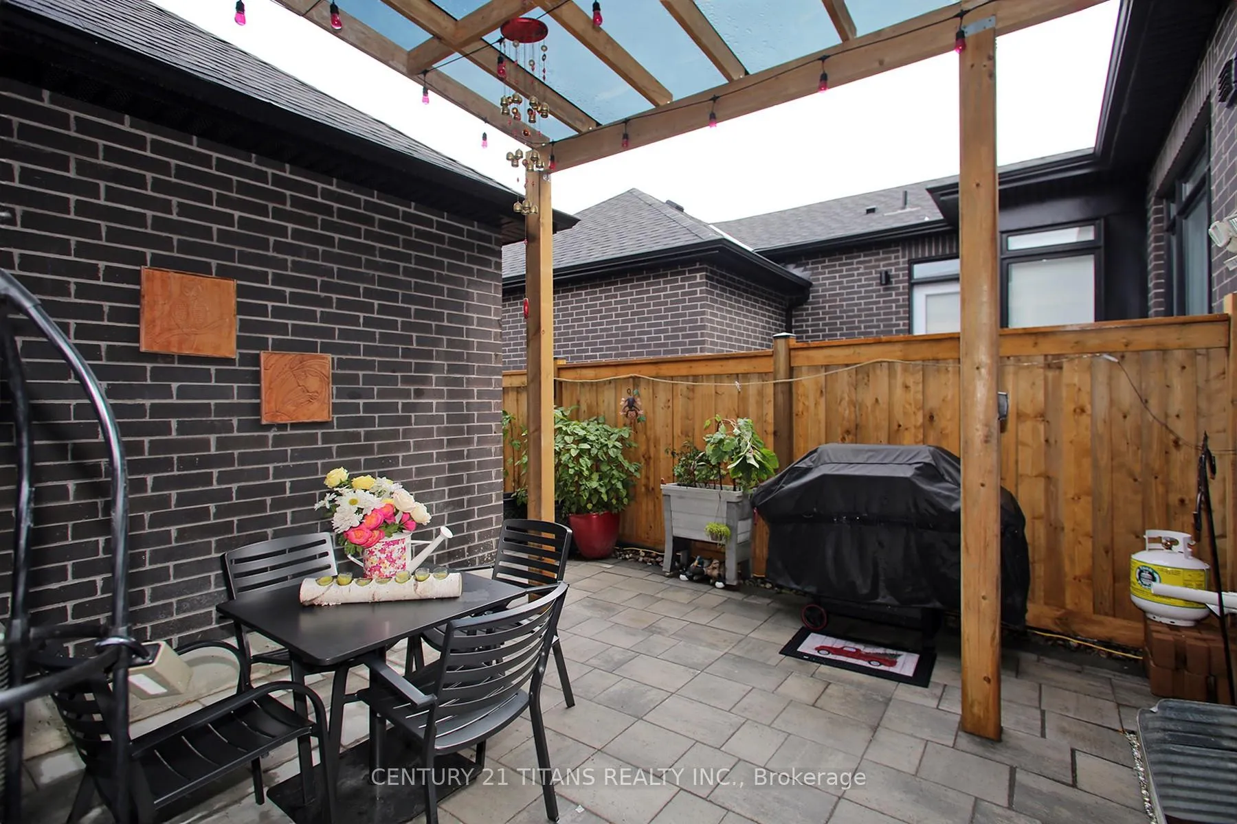 Photo 31 of 18 Vern Robertson Gate, Uxbridge — HOMEH