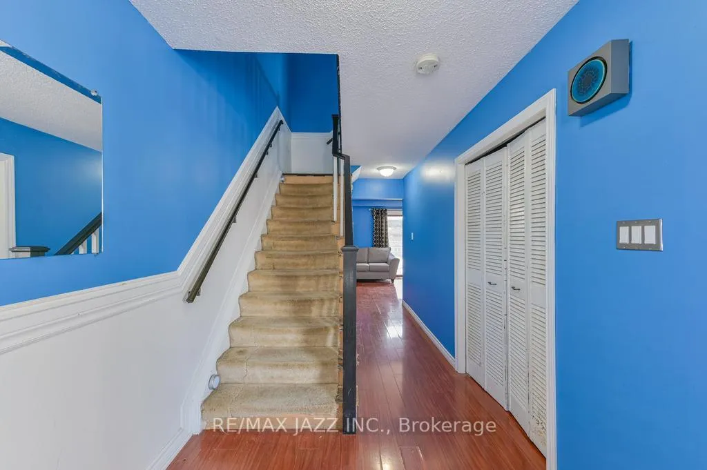 Photo 4 of 75 Loscombe Drive, Clarington, Bowmanville — HOMEH