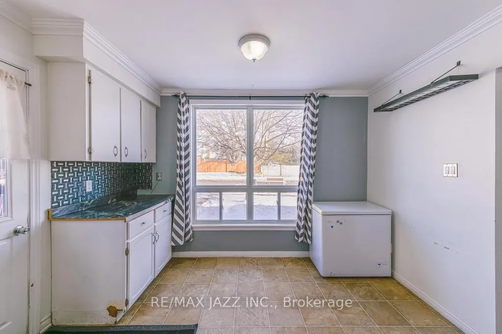 Photo 8 of 75 Loscombe Drive, Clarington, Bowmanville — HOMEH