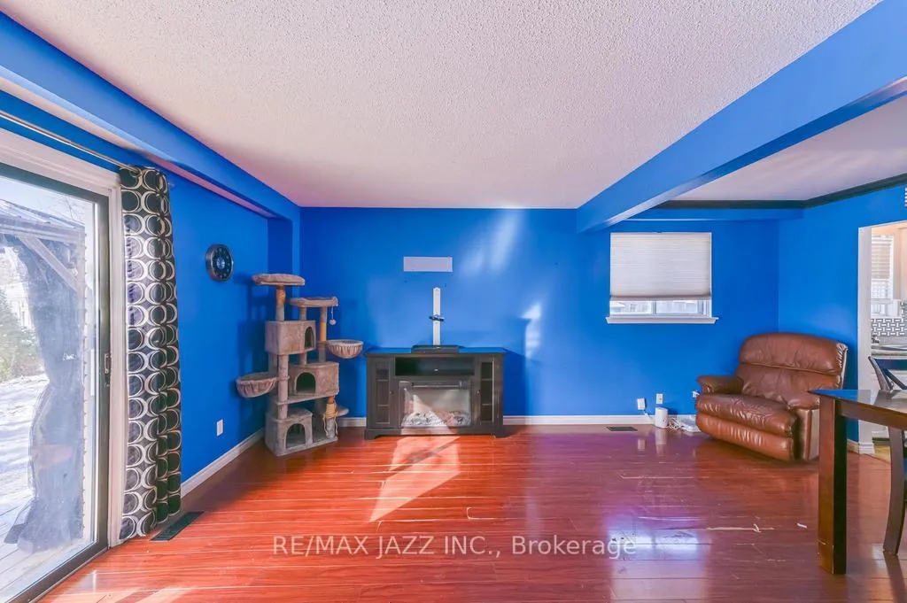 Photo 13 of 75 Loscombe Drive, Clarington, Bowmanville — HOMEH