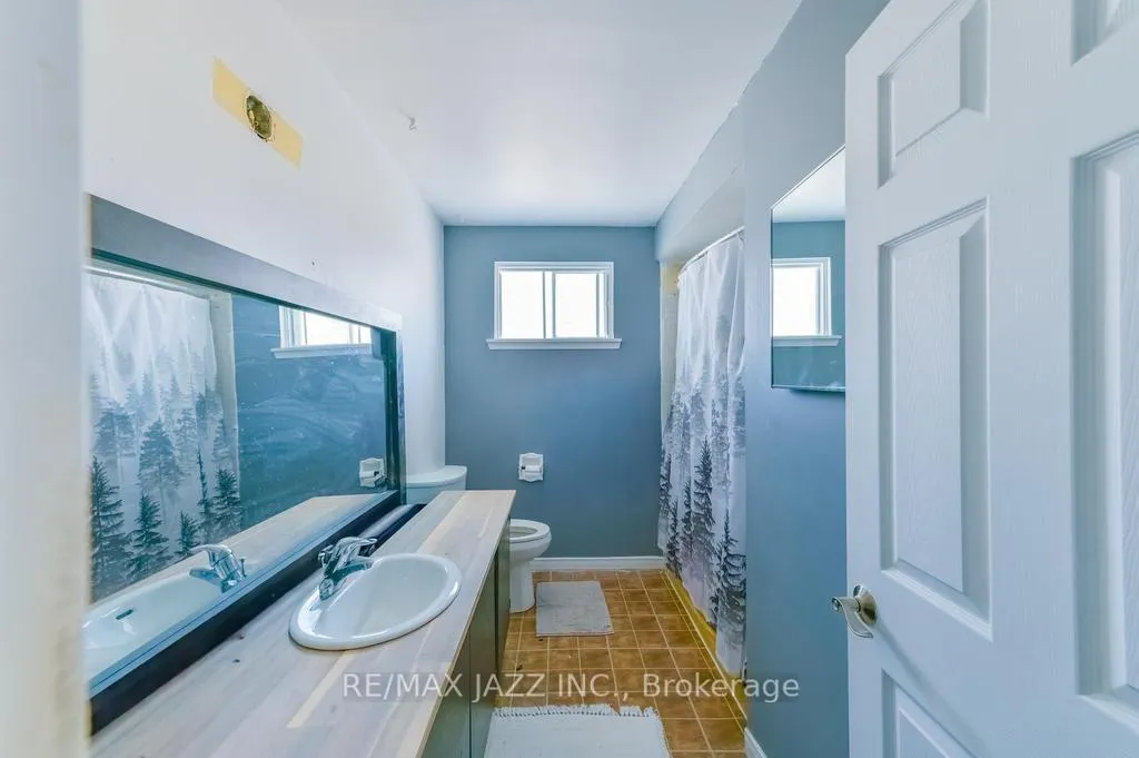 Photo 16 of 75 Loscombe Drive, Clarington, Bowmanville — HOMEH