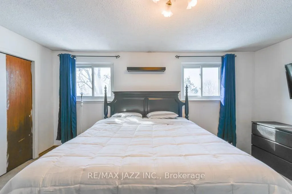 Photo 17 of 75 Loscombe Drive, Clarington, Bowmanville — HOMEH